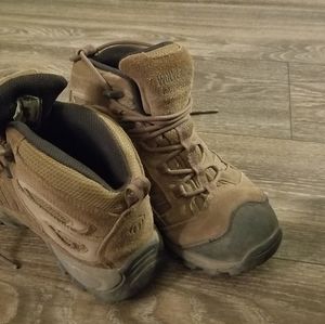 Wolverine hiking boots for women